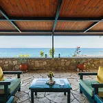 Aparthotel Grekis And Petalídhion