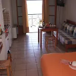Grekis And Aparthotel 2*
