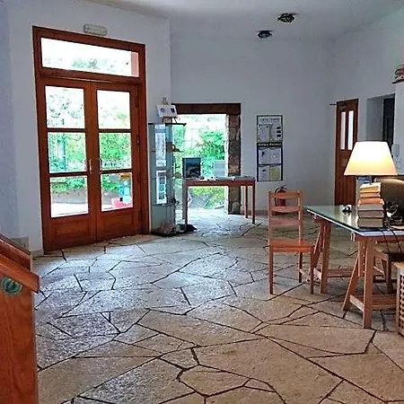 Grekis And Apartmanhotel