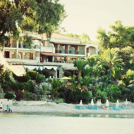 Grekis And Aparthotel