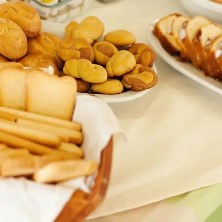 Aparthotel Grekis And 2*