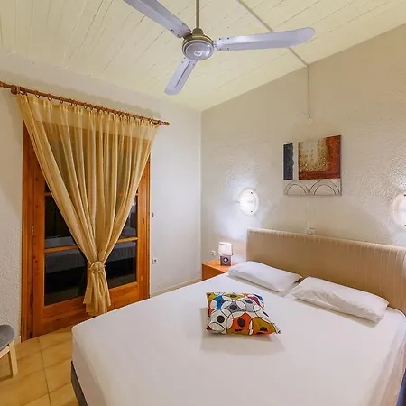 Aparthotel Grekis And