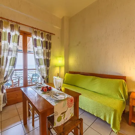 Aparthotel Grekis And