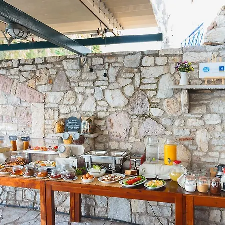 מלון דירות Grekis And 2*