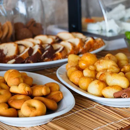 Aparthotel Grekis And 2*