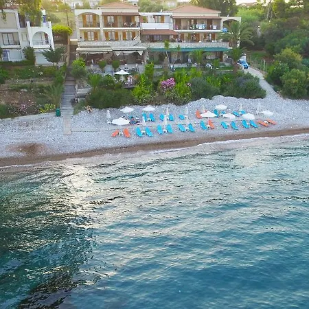 Grekis And Petalídhion