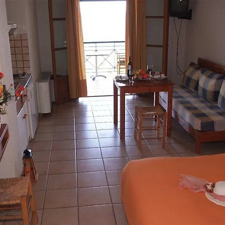 Grekis And Aparthotel 2*