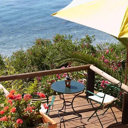 Aparthotel Grekis And 2*