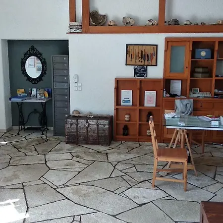 Grekis And מלון דירות