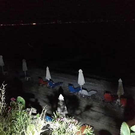 Grekis And Aparthotel 2*