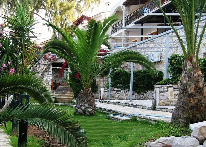 Grekis And Ξενοδοχείο με διαμερίσματα 2*