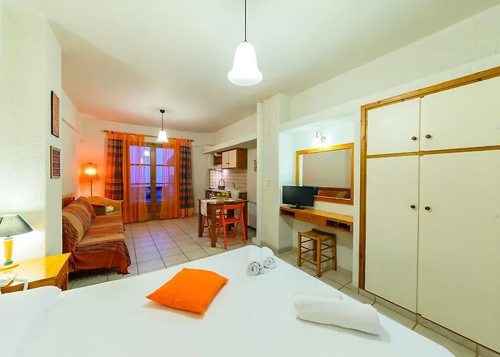 Aparthotel Grekis And