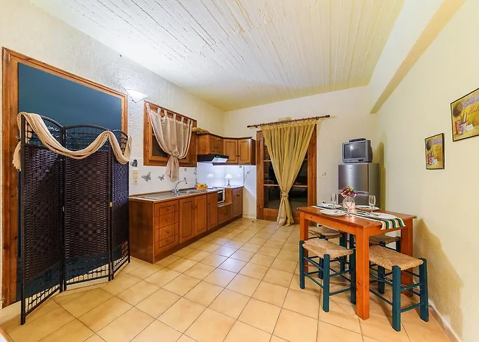 Aparthotel Grekis And