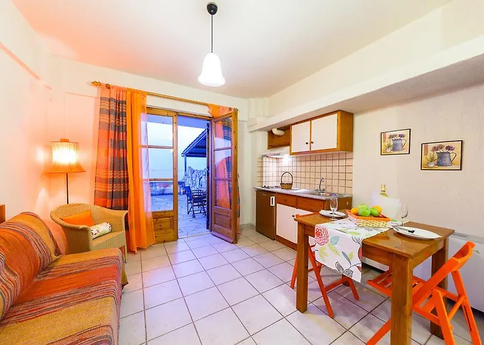 Aparthotel Grekis And