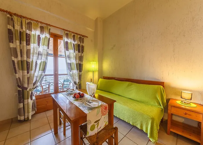 Aparthotel Grekis And