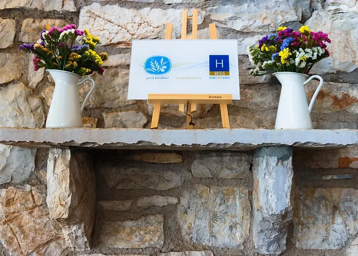 Ξενοδοχείο με διαμερίσματα Grekis And