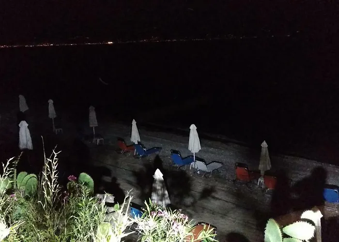 Grekis And Aparthotel 2*