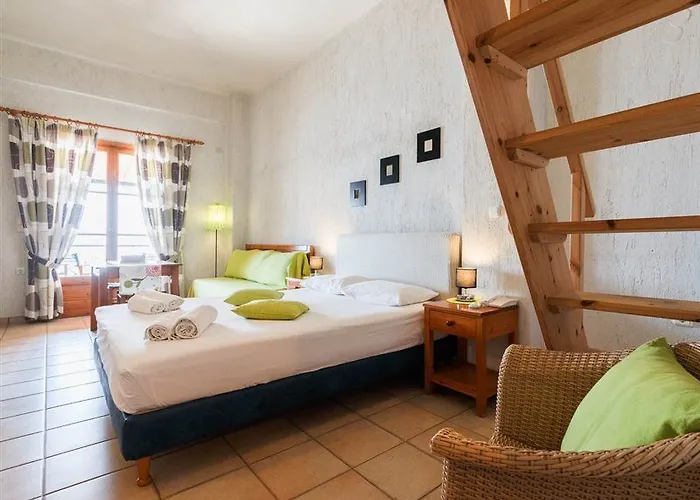 Grekis And Aparthotel Petalidi